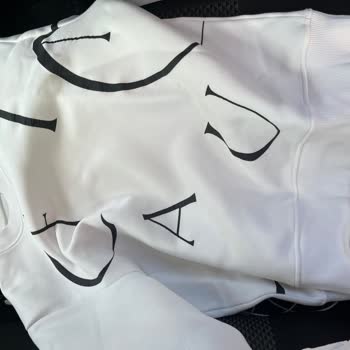 Kısa Sürede Açılan Dikişler Ve Olumsuz Mağaza Yaklaşımı Nedeniyle Ürün Değişimi Talebi