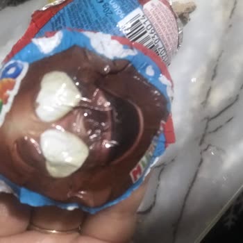 Tarihi Geçmemiş Ozmo Yumurta Kafalar Çikolatada Küf Ve Renk Değişimi Mağduriyeti