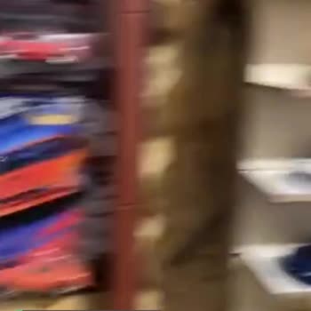 Hot Wheels Arabanın Camına Boya Akmış!