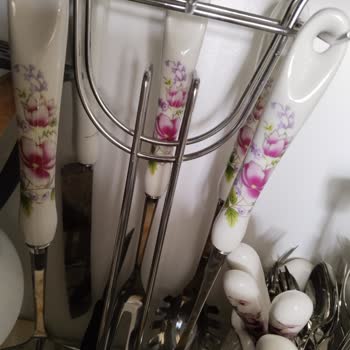 İlk Kullanımda Paslanan Servis Kaşıkları Hayal Kırıklığı Yarattı