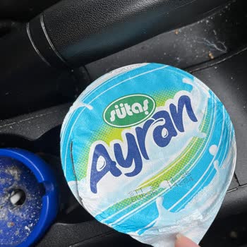 Son Kullanma Tarihi Geçmemiş Ayranda Hijyen Sorunu Ve Müşteri Hizmetlerinde Çözüm Yok