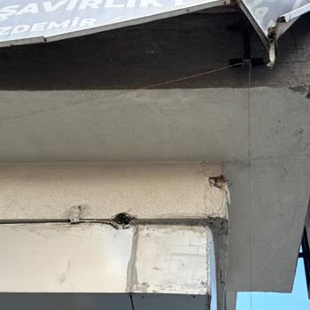 BİM Zarar Gören Tabelamın Onarımı İçin Acil Çözüm Bekliyorum