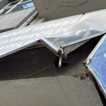 BİM Zarar Gören Tabelamın Onarımı İçin Acil Çözüm Bekliyorum