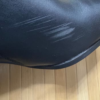 Aldığım Çizme İlk Kullanımda Bozuldu, Mağaza İlgisiz Kaldı