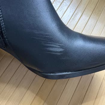 Aldığım Çizme İlk Kullanımda Bozuldu, Mağaza İlgisiz Kaldı