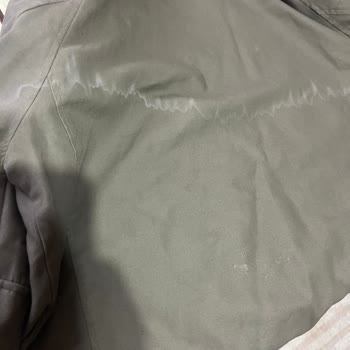 Yağmurda Leke Oluşturan Mont İçin Çözüm Bekliyorum