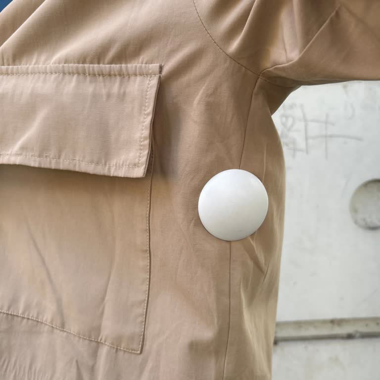 Addax Mağazasından Alınan Trençkotun Alarmı Çıkarılmadan Teslim Edildi