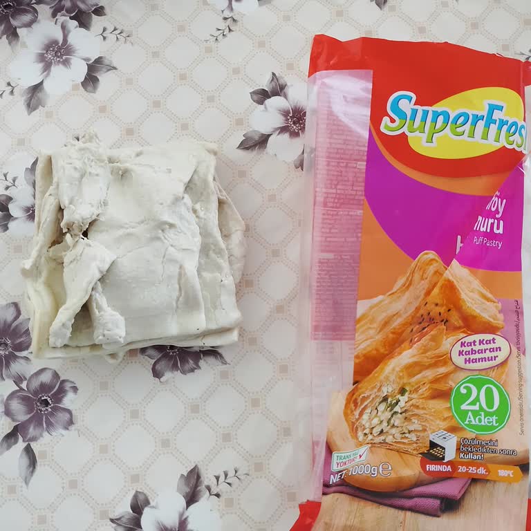 Süper Fresh Milföy Hamurunda Eksik Naylon Nedeniyle Hamurlar Yapıştı Kullanılamaz Oldu