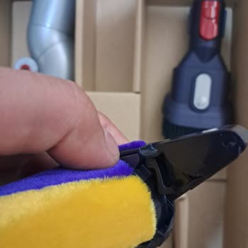 Dyson Süpürgemin Kırık Başlığı İki Aydır Temin Edilmiyor Mağduriyetim Devam Ediyor