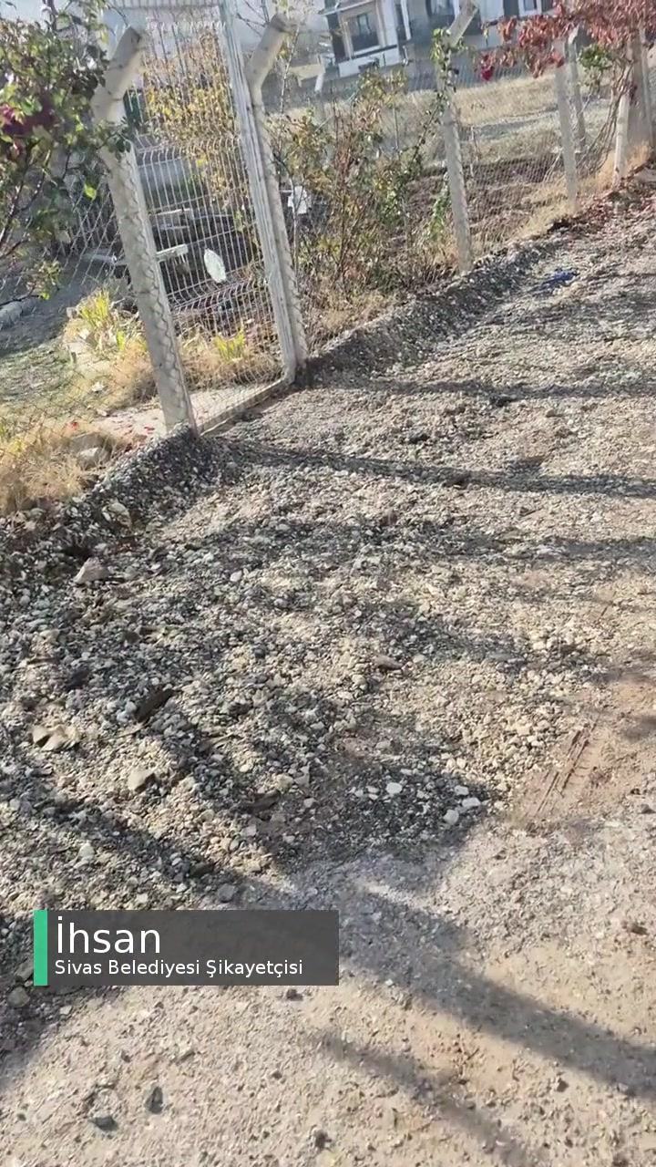 Sivas Belediyesi Karşıyaka 110 A 42 Ne Kaldırım Yaptı Ne Asfalt videonun kapak resmi