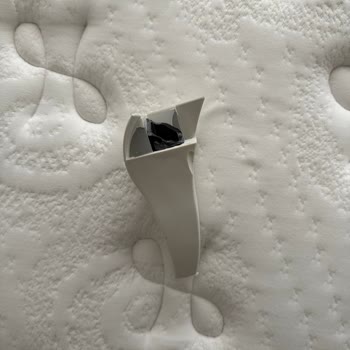 Kırık Baza Ayağı Nedeniyle 40 Gündür Mağduruz, Müşteri Hizmetlerinden Çözüm Alamıyoruz