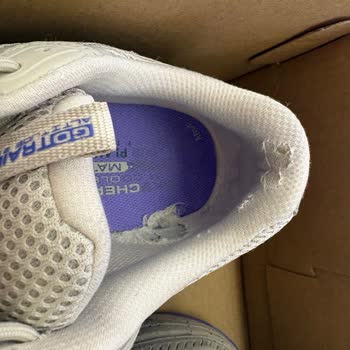 Skechers Ayakkabım Kısa Sürede Yırtıldı, Değişim Talebim Reddedildi