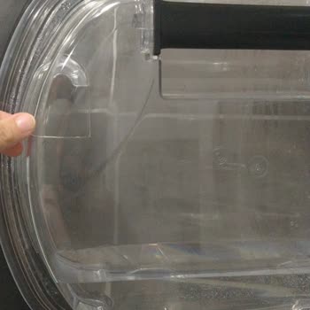 Yeni Alınan Kurutma Makinesinin Su Haznesi Kapağı Çatlak Ve Servis Ücret Talep Ediyor