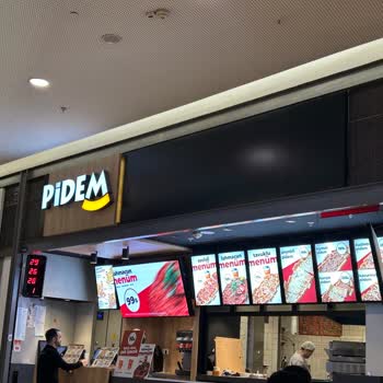 Pidem Restaurant’ta Pişmemiş Ve Şekli Bozuk Pide Nedeniyle Yaşanan Mağduriyet