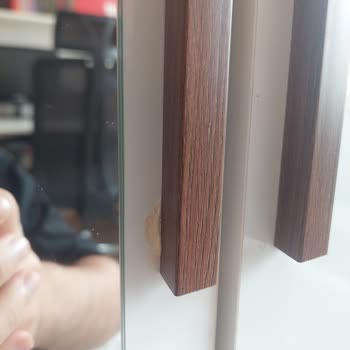 Gündoğdu Mobilya Yeni Teslim Edilen Dolabın Kapağı Hasarlı Çıktı Değişim Talep Ediyorum