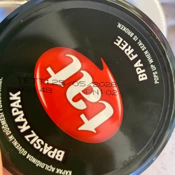 Satın Alınan Tat Garnitür Kavanozunda Çürük Ve Siyah Sebzelerle Karşılaştım