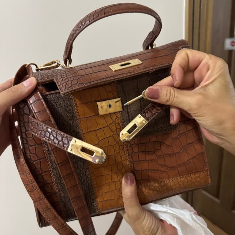 Derimod Çantanın Klipsi Bozuldu Mağaza Çözüm Sunmadı