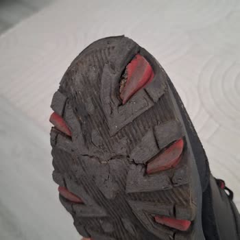 Kısa Sürede Patlayan Ayakkabı İçin Değişim Talebim Reddedildi