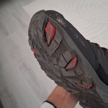 Kısa Sürede Patlayan Ayakkabı İçin Değişim Talebim Reddedildi