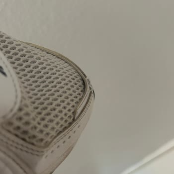 Reebok Ayakkabıda Dikiş Açılması Ve Yetersiz İnceleme Sonucu Mağduriyet