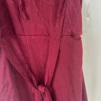 Esra Helvacı İade Edilen Elbisenin Kusurlu Ürünle Değiştirilip Geri Gönderilmesi Mağduriyet Yarattı!