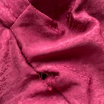 Esra Helvacı İade Edilen Elbisenin Kusurlu Ürünle Değiştirilip Geri Gönderilmesi Mağduriyet Yarattı!