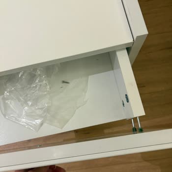 Vivense'den Alınan Komodinlerin İadesi Ve Ürün Kusurları Konusunda Mağduriyet