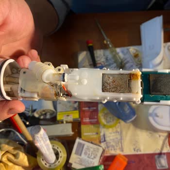 Cepillo Oral-B Aquacare deja de funcionar pronto, solicito cambio