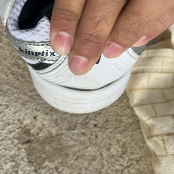 Kısa Sürede Hasar Gören Ayakkabıya Değişim Veya İade Talebi