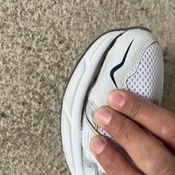 Kısa Sürede Hasar Gören Ayakkabıya Değişim Veya İade Talebi