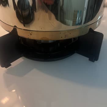 Jumbo Bir Ayda Tabanında Sararma Oluşan Çaydanlık İçin Değişim Talebi!