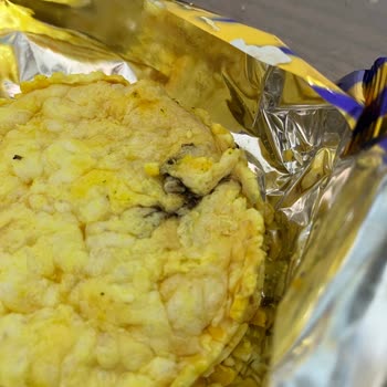 Eti Gong Ürününde Siyah Maddeyle Karşılaştım, Sağlığım Tehlikede Endişeliyim