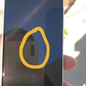Servis Sonrası Ekranda Oluşan Çizikler İçin Çözüm Bulamıyorum