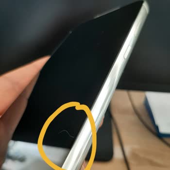 Servis Sonrası Ekranda Oluşan Çizikler İçin Çözüm Bulamıyorum