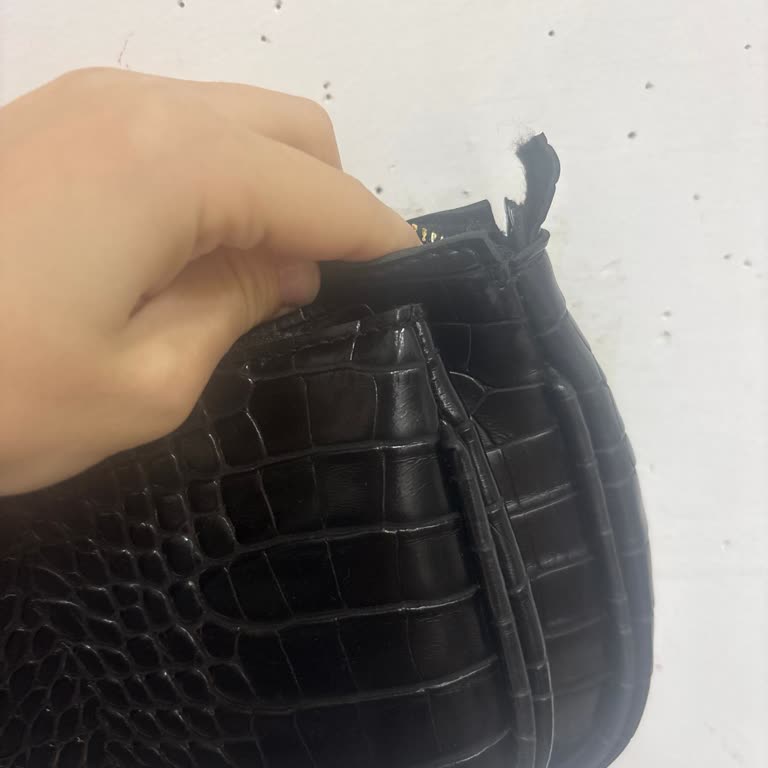 Kısa Sürede Yırtılan Çantaya Değişim Talebim Reddedildi