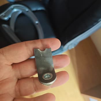 Garanti Kapsamındaki Ofis Koltuğu Menteşe Sorununda Destek Alamadım