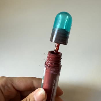 NYX Lip de L'Oréal,  el producto tiene fugas y defecto de fábrica