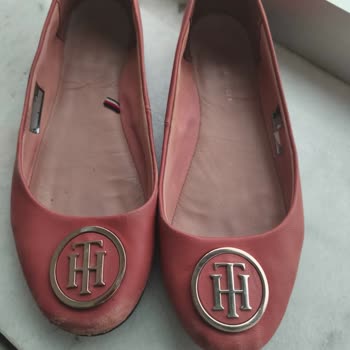 Az Kullanımla Ayakkabıda Soyulma Ve Renk Atması Problemi