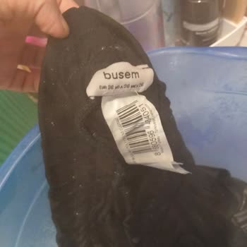 Busem Eşofman Altı Suya Bastığımda Su Tamamen Siyaha Döndü