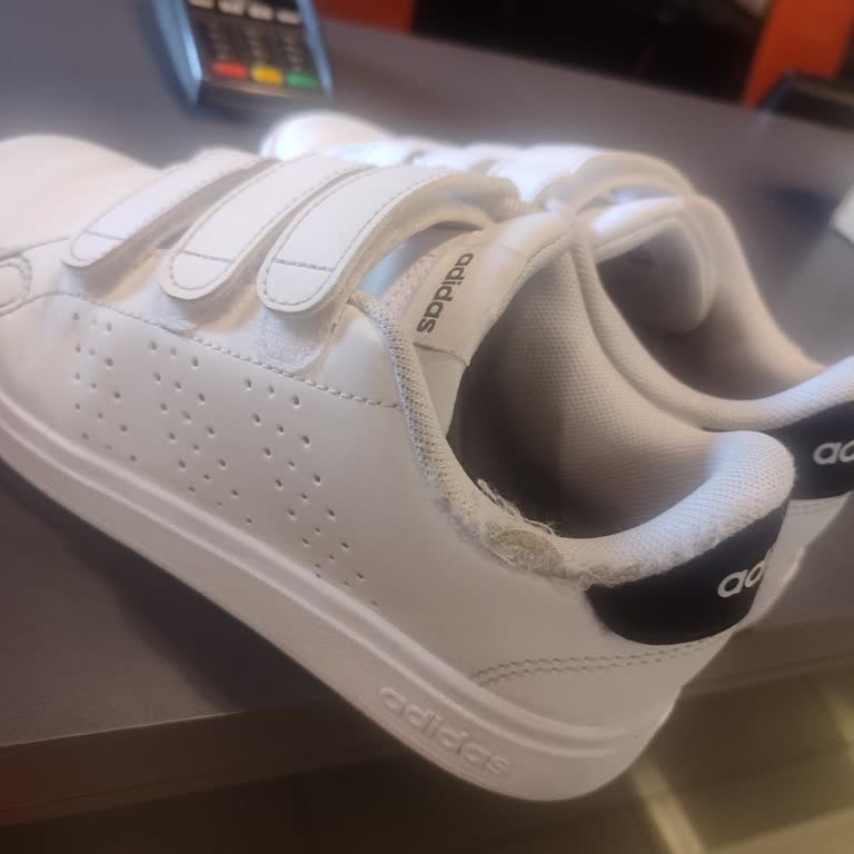 Kız Çocuk Ayakkabısında 20 Günde Deformasyon Ve Yetersiz İnceleme