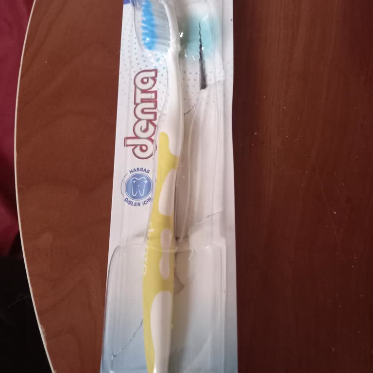 Denta Diş Fırçası Sert Ve Kullanışsız, Beklentimi Karşılamadı