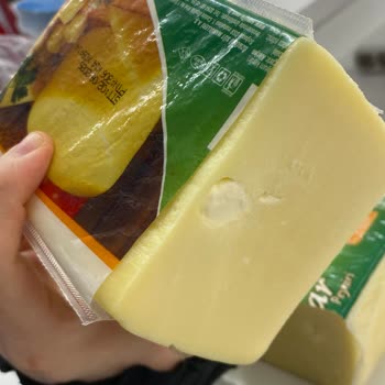 Kaşar Peynirinden Çıkan Yağ Ve Yetersiz Market İlgisi