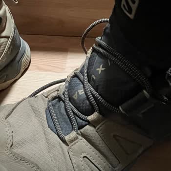 Salamon Botlarda Kısa Sürede Yırtılma Ve Garanti Sürecinde Çözüm Bulunamaması