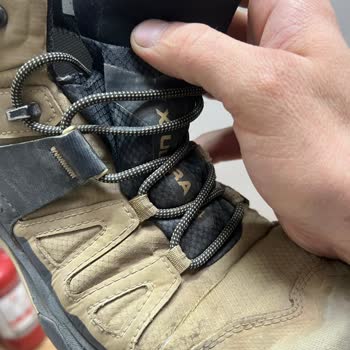 Salamon Botlarda Kısa Sürede Yırtılma Ve Garanti Sürecinde Çözüm Bulunamaması