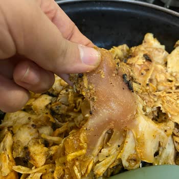 A101'den Aldığım Lezita Tavuk Döner Ürünü Tamamen Çiğ Çıktı, Ücret İadesi Talep Ediyorum