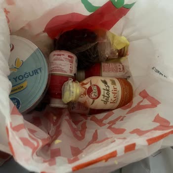 Migros Online Alışverişimde Patlamış Kefir Nedeniyle Ürünler Zarar Gördü
