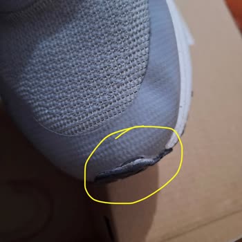 FLO Ayakkabı Kaplama Kısmı Soyulan Ayakkabının Değişimini İstiyorum