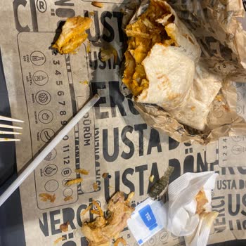 Usta Dönerci'de Hijyen Sorunu Ve Sağlık Riski Yaşadım