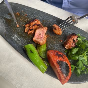 Develi 1912 Restaurant Florya'da Kalitesiz Yemek Ve Yetersiz Hizmetle Büyük Hayal Kırıklığı