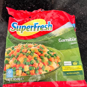 Dondurulmuş Garnitürden Böcek Çıktı, Hijyen Skandalı!